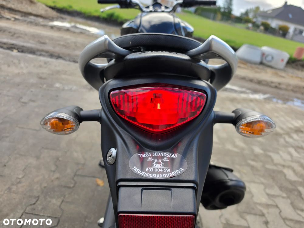 Suzuki Gladius - 17