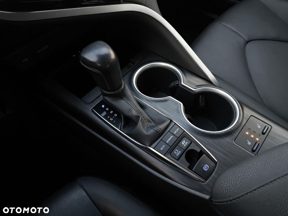 Toyota Camry 2.5 Hybrid Executive CVT - 20