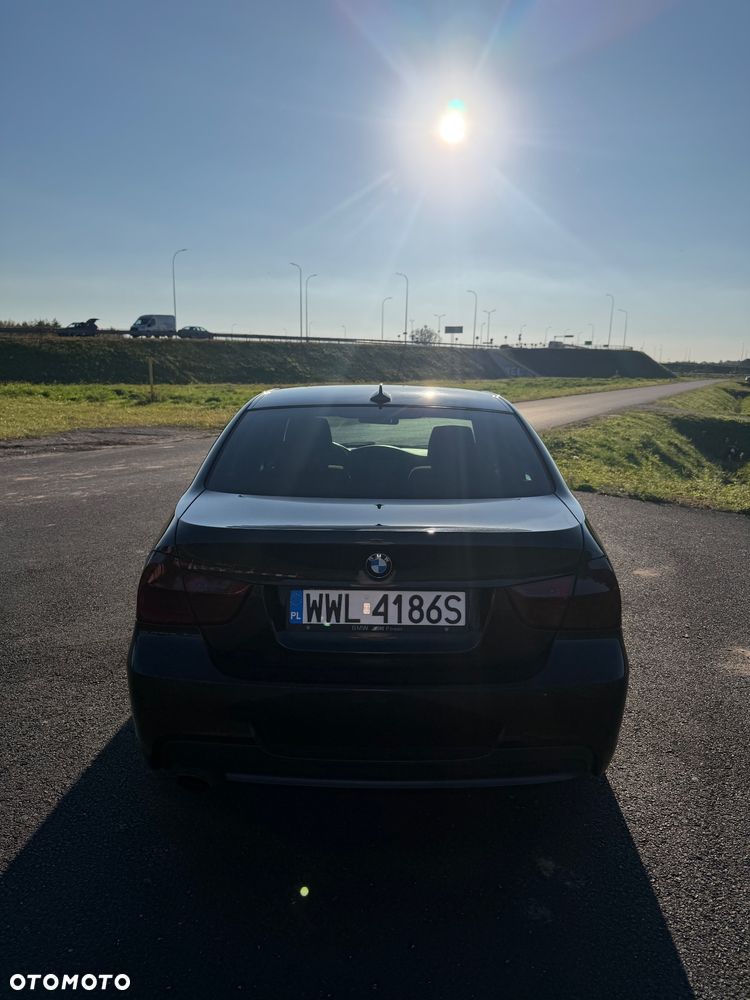 BMW Seria 3 320i - 4