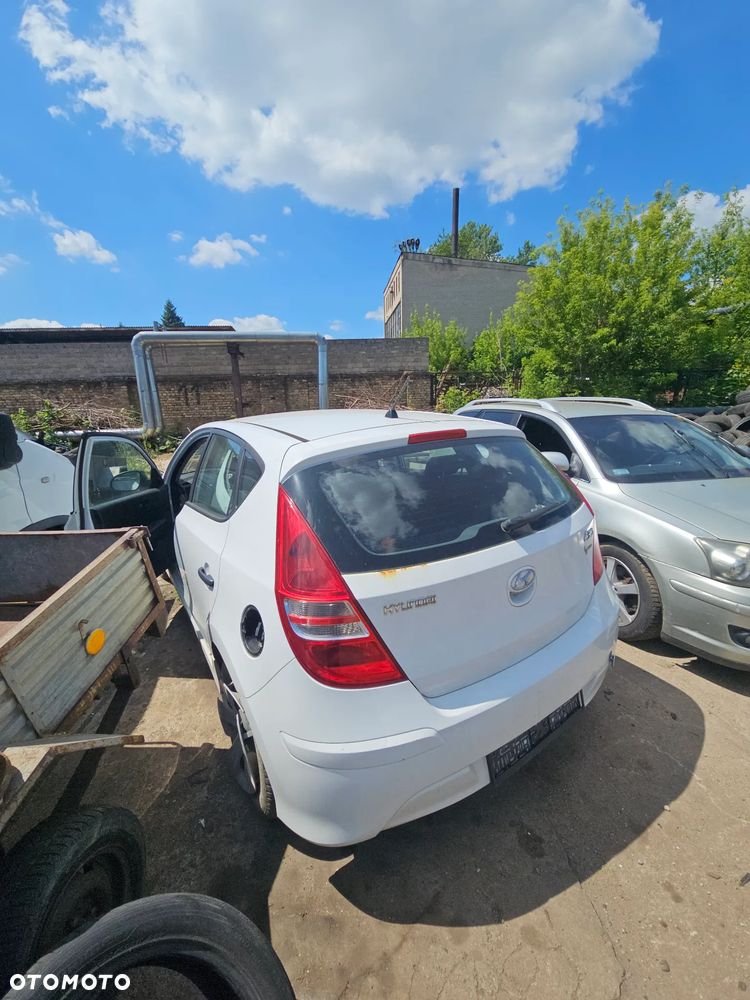 Hyundai i30 2010r 1.4 80kw części - 1