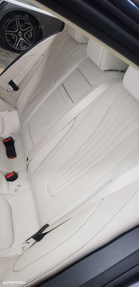 Mercedes-Benz CLS - 24