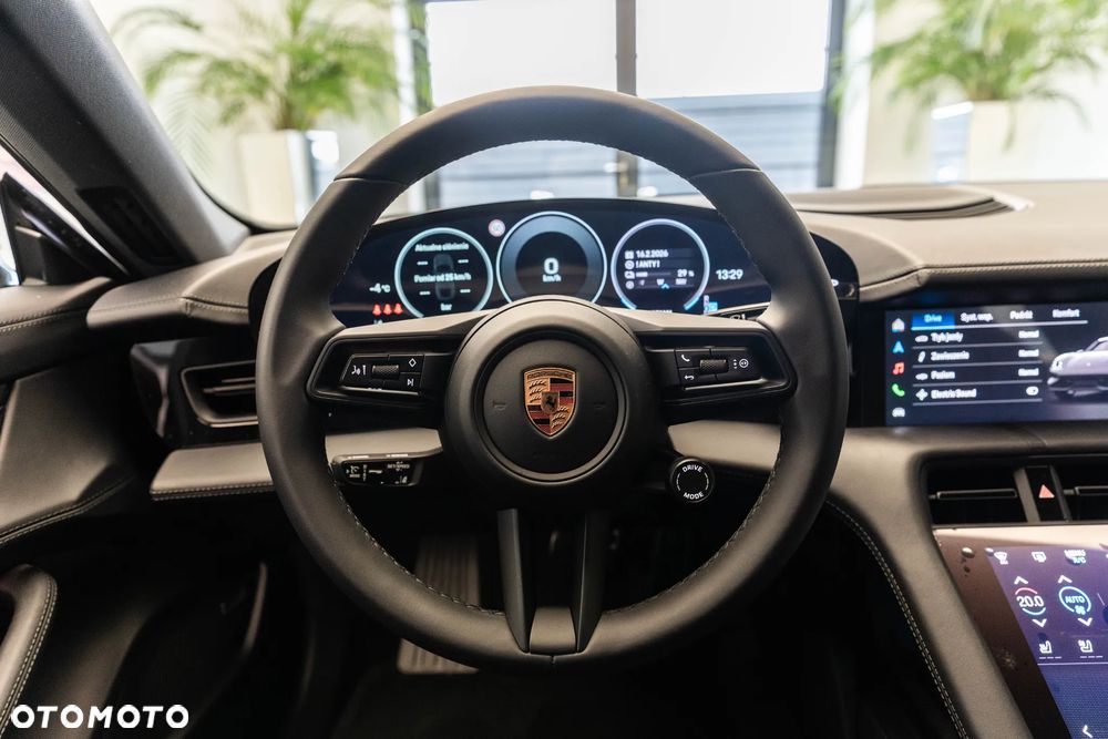 Porsche Taycan 105kWh Black Edition - 15