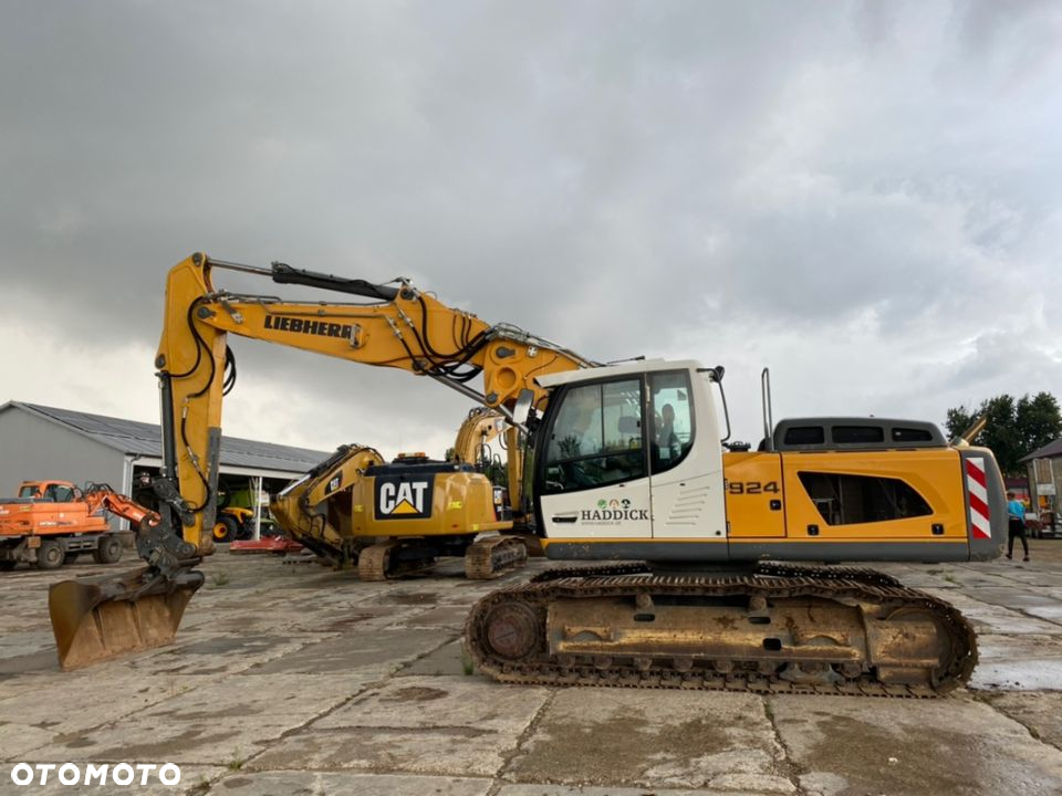 Liebherr R924 - 2