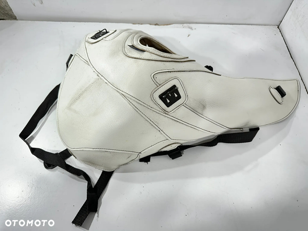 Skóra na bak Triumph Tiger 800  16-20r