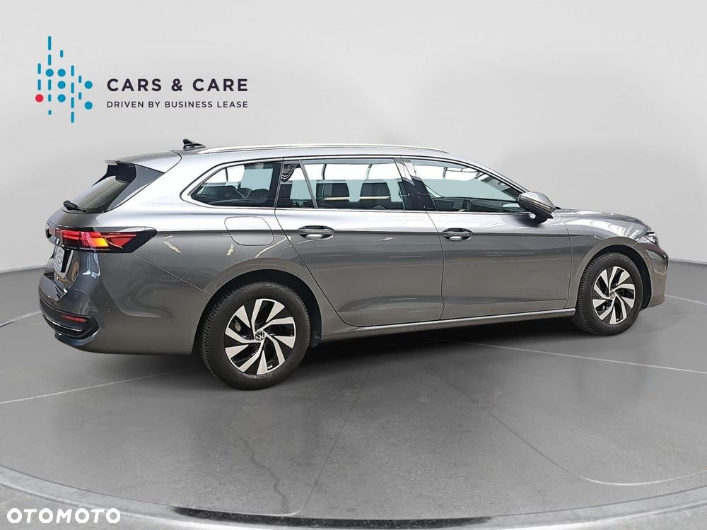 Volkswagen Passat - 25