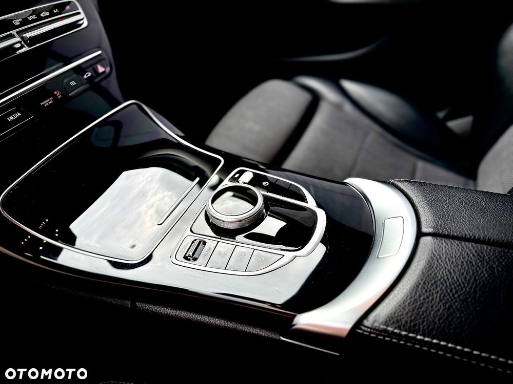 Mercedes-Benz Klasa C 200 d 9G-TRONIC Avantgarde - 36
