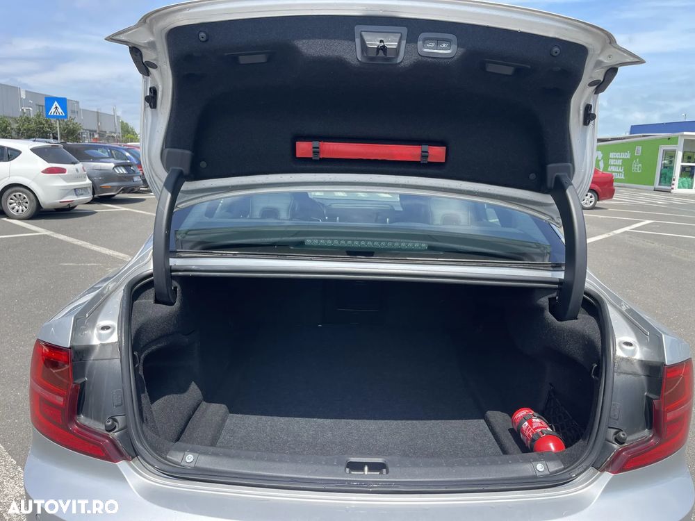 Volvo S90 - 28