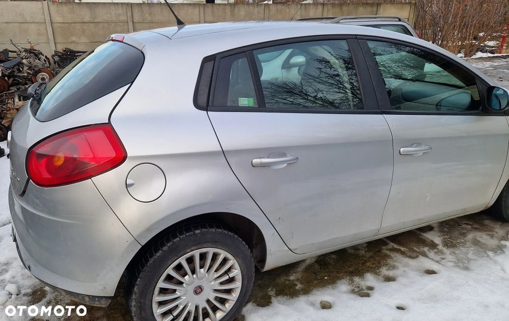 FIAT BRAVO II DRZWI PRAWY TYŁ 620/B