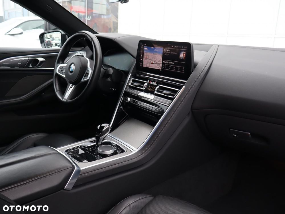 BMW Seria 8 - 7