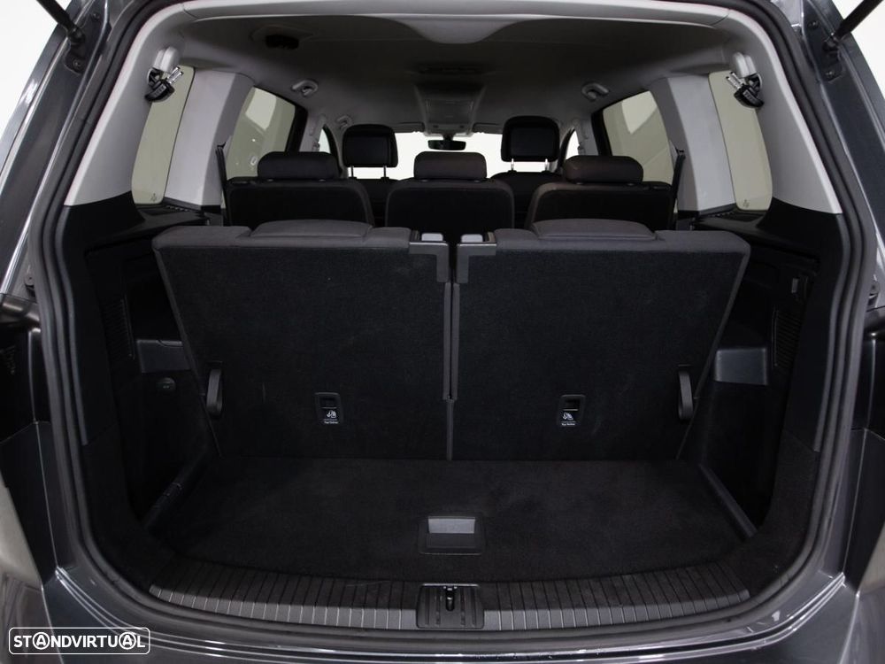 VW Touran 2.0 TDI Confortline DSG - 13