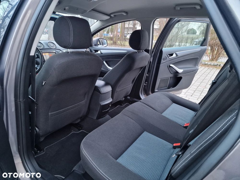 Ford Mondeo - 20