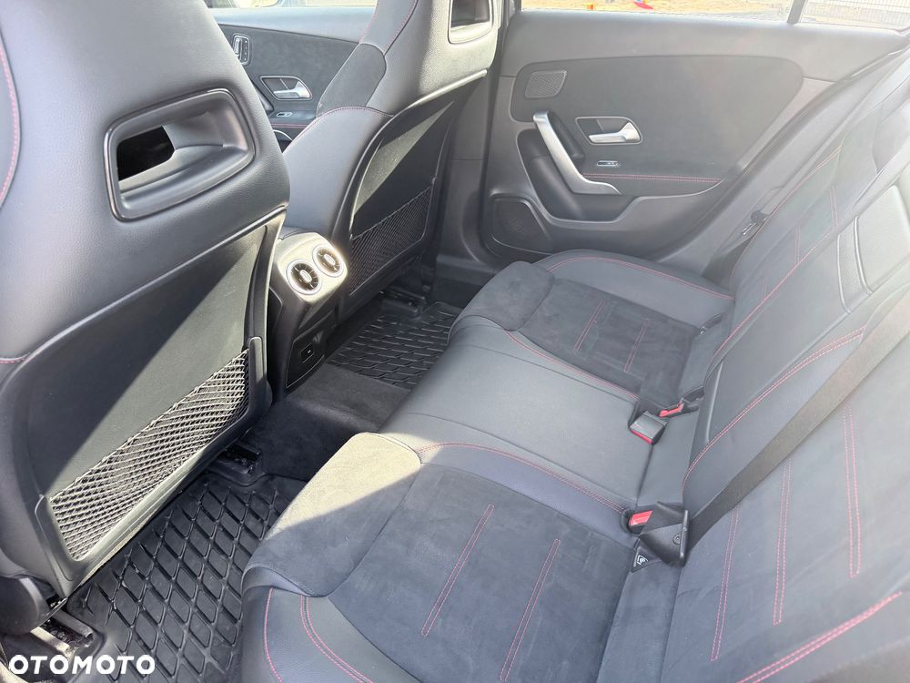 Mercedes-Benz Klasa A 250 4-Matic AMG Line 7G-DCT - 18