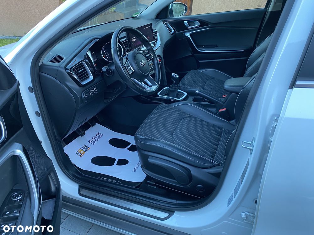 Kia XCeed 1.4 T-GDI L Business Line - 4
