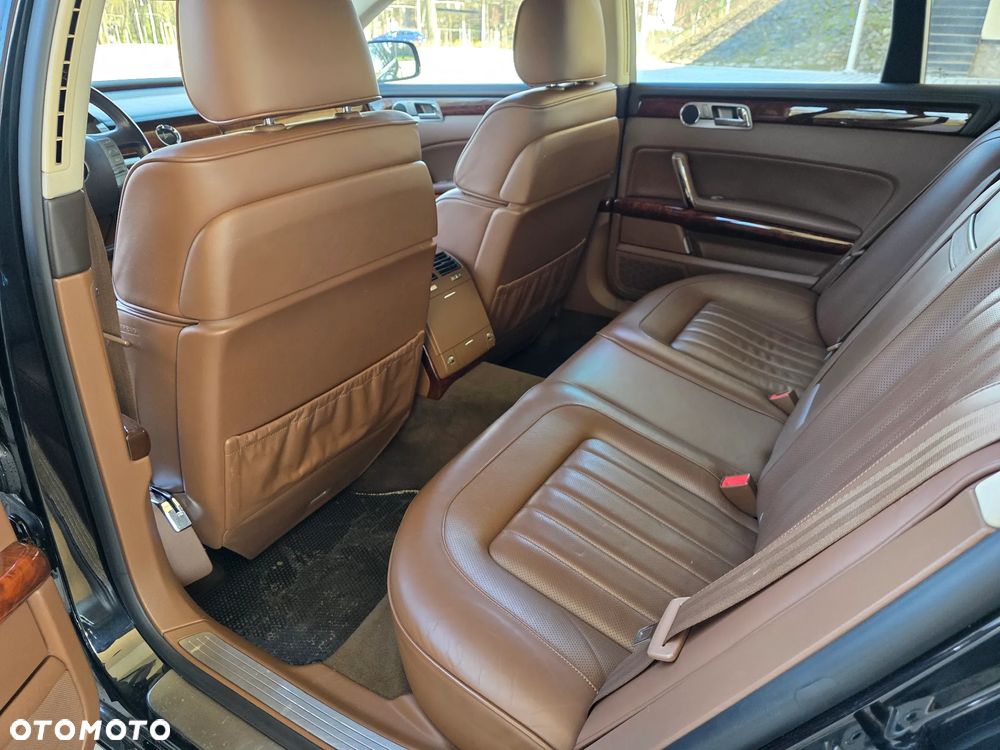 Volkswagen Phaeton - 26