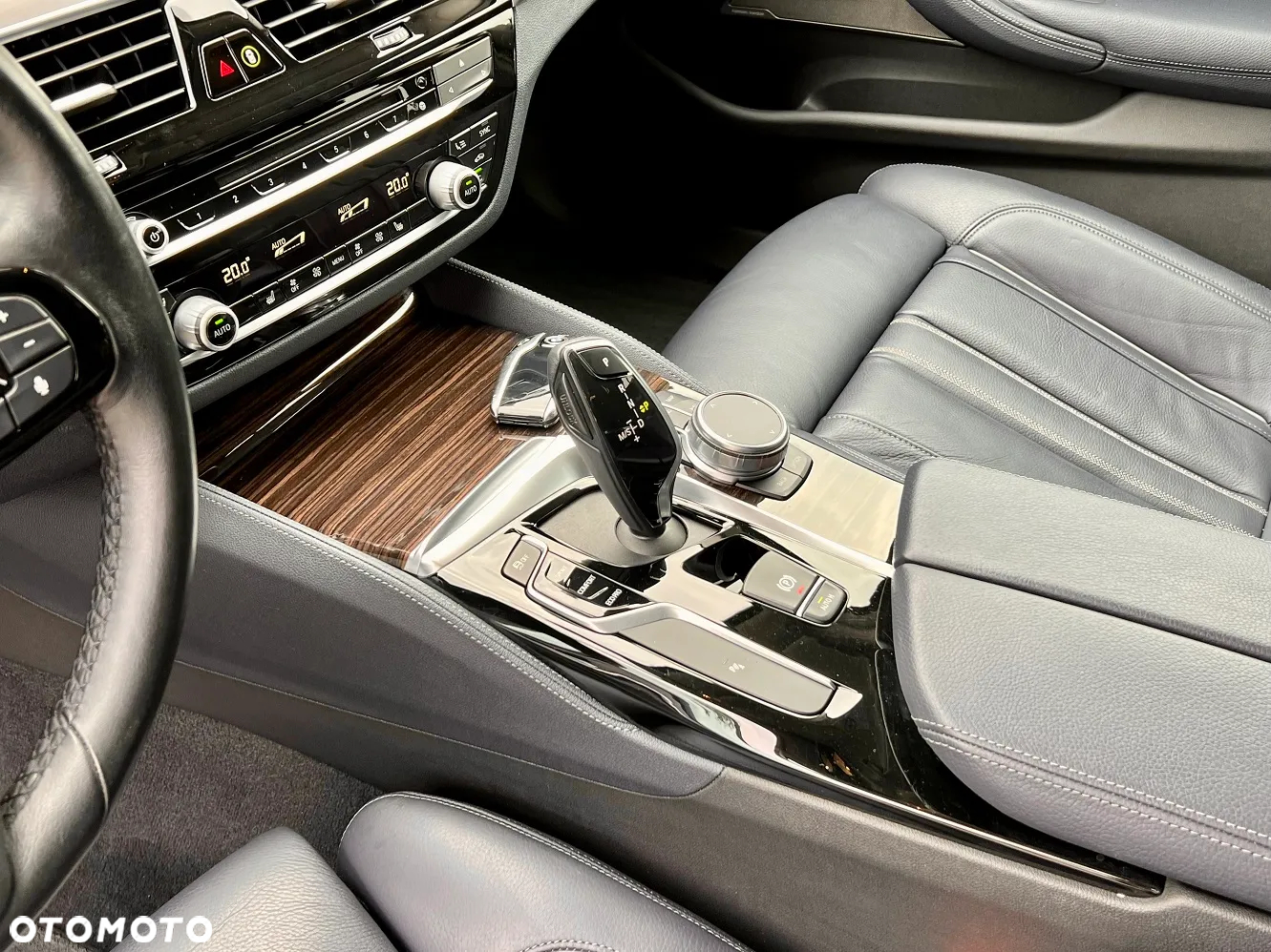 BMW Seria 5 520d Touring Luxury Line - 28