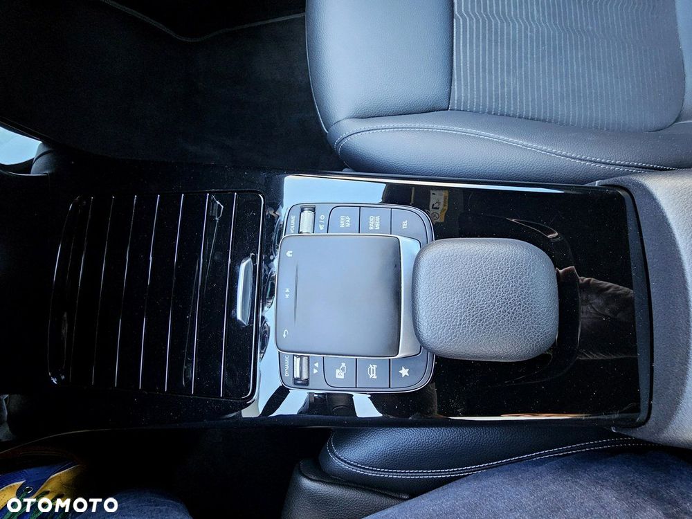 Mercedes-Benz CLA - 34