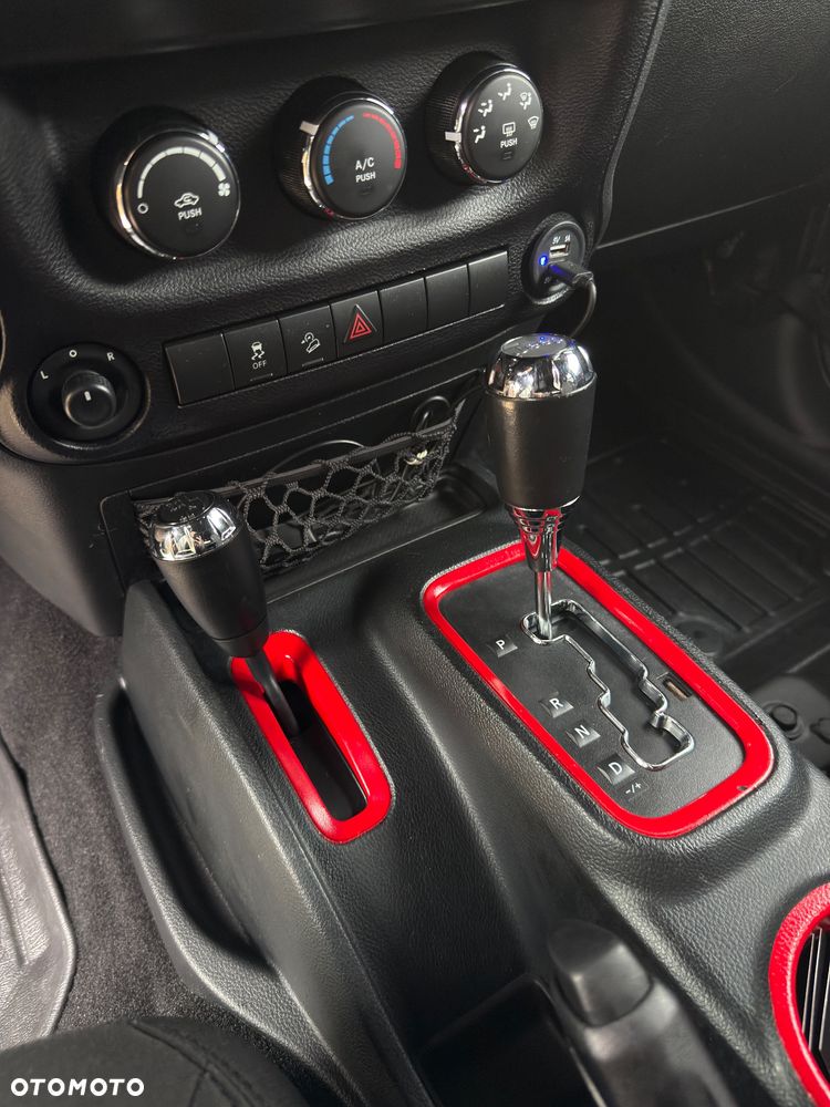 Jeep Wrangler - 5