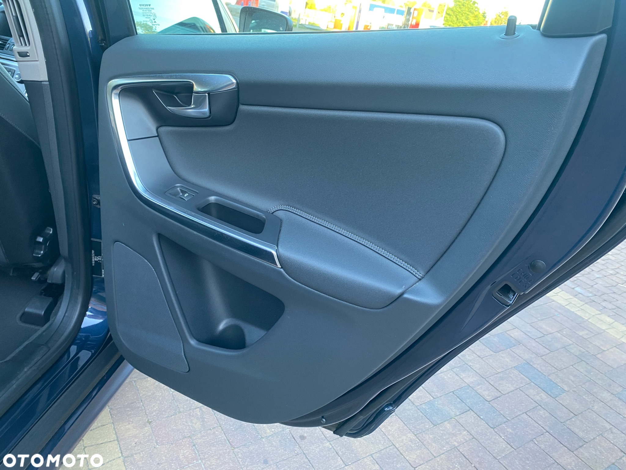 Volvo XC 60 D4 Geartronic Momentum - 27