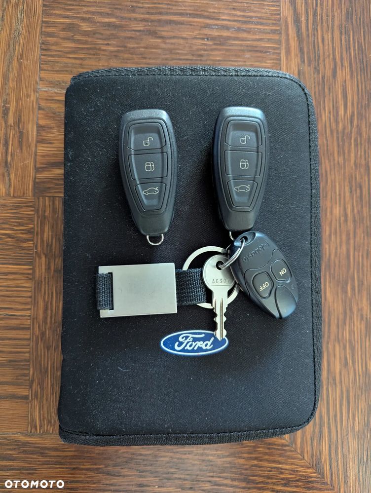 Ford Mondeo 1.6 T Titanium LXS - 10