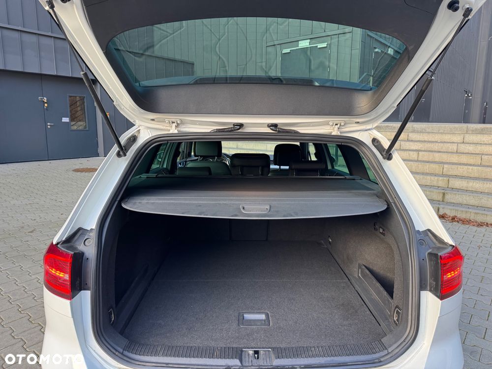 Volkswagen Passat 2.0 TDI SCR 4Mot DSG Highline - 24