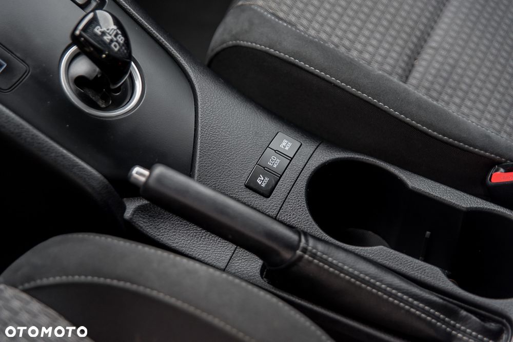 Toyota Auris 1.8 VVT-i Automatik Edition-S - 29