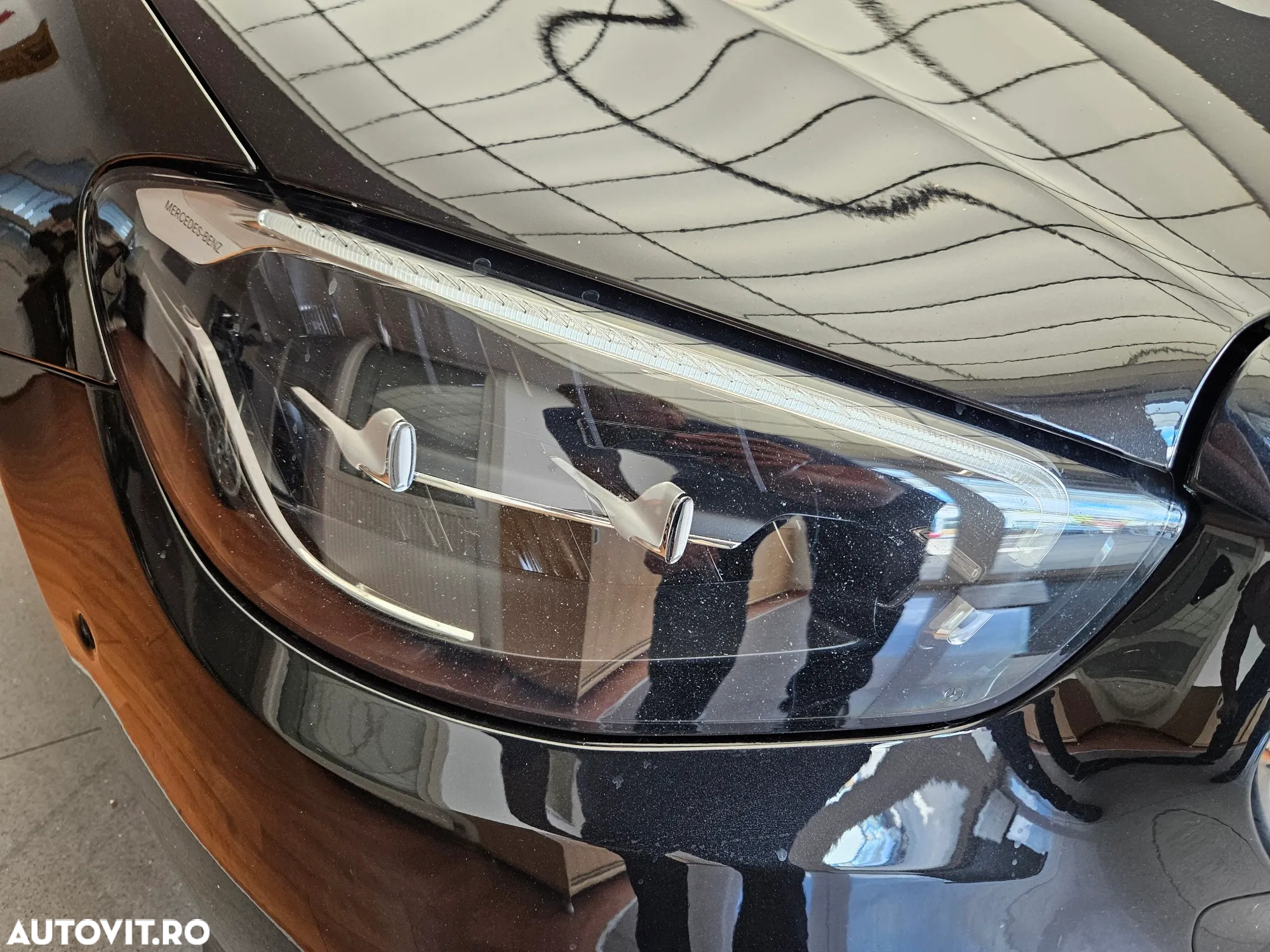 Mercedes-Benz E 220 d 4Matic 9G-TRONIC Avantgarde - 24