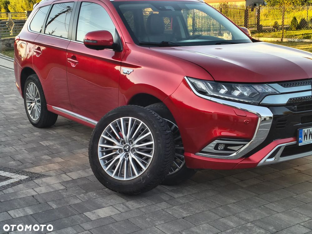 Mitsubishi Outlander - 6