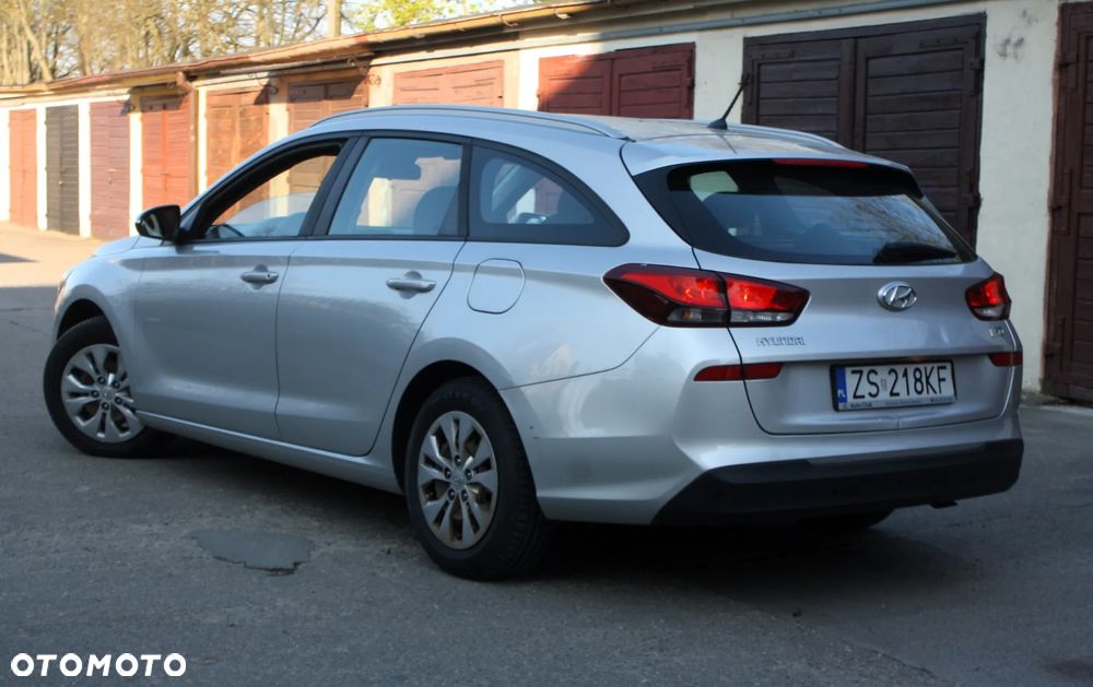 Hyundai i30 1.6 CRDi Premium - 4