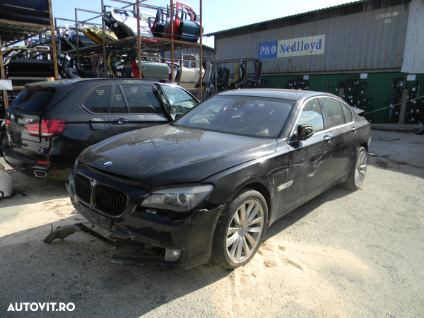 Dezmembrari  BMW 7 (F01, F02, F03, F04)  2008  > 2015 750 i Benzina