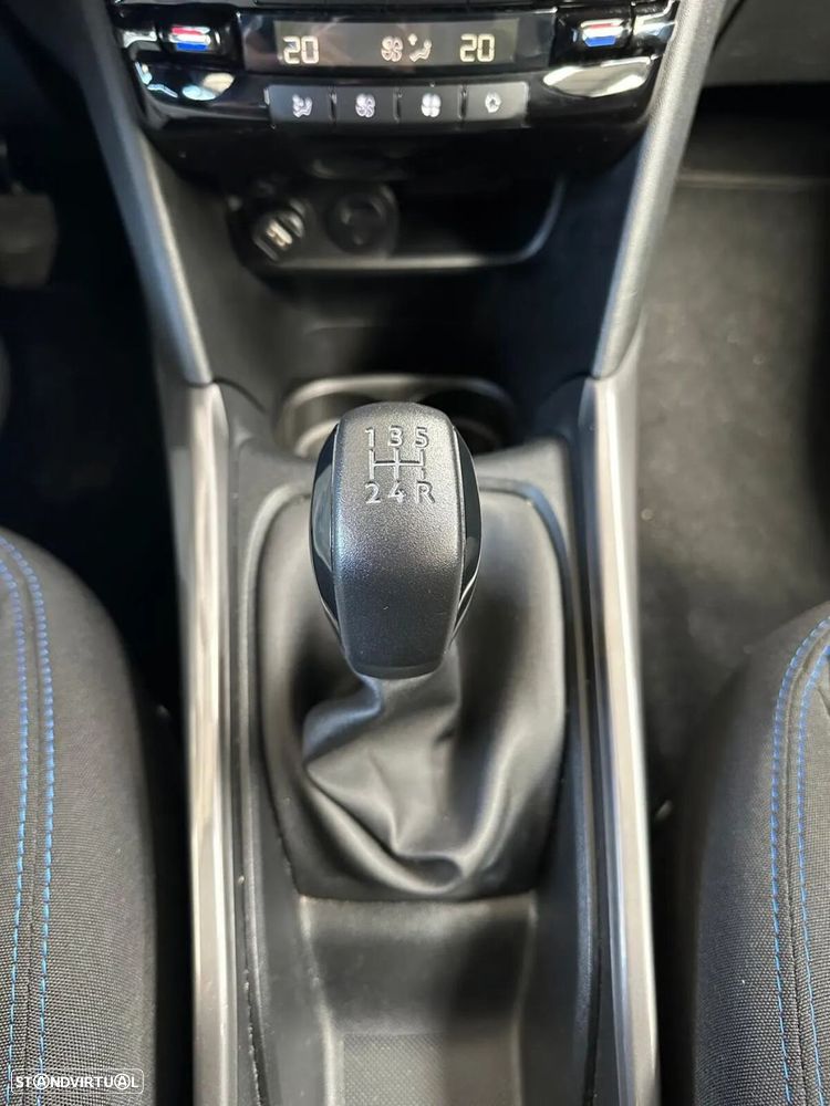 Peugeot 2008 1.2 PureTech Style - 15