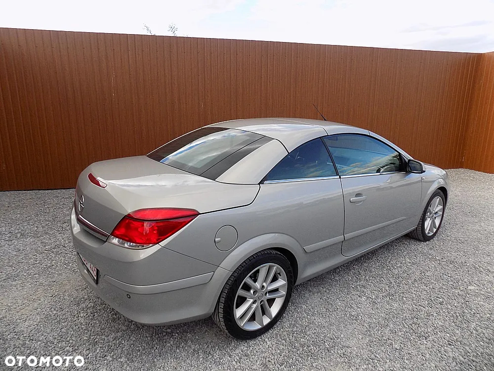 Opel Astra 1.6 Cosmo - 22