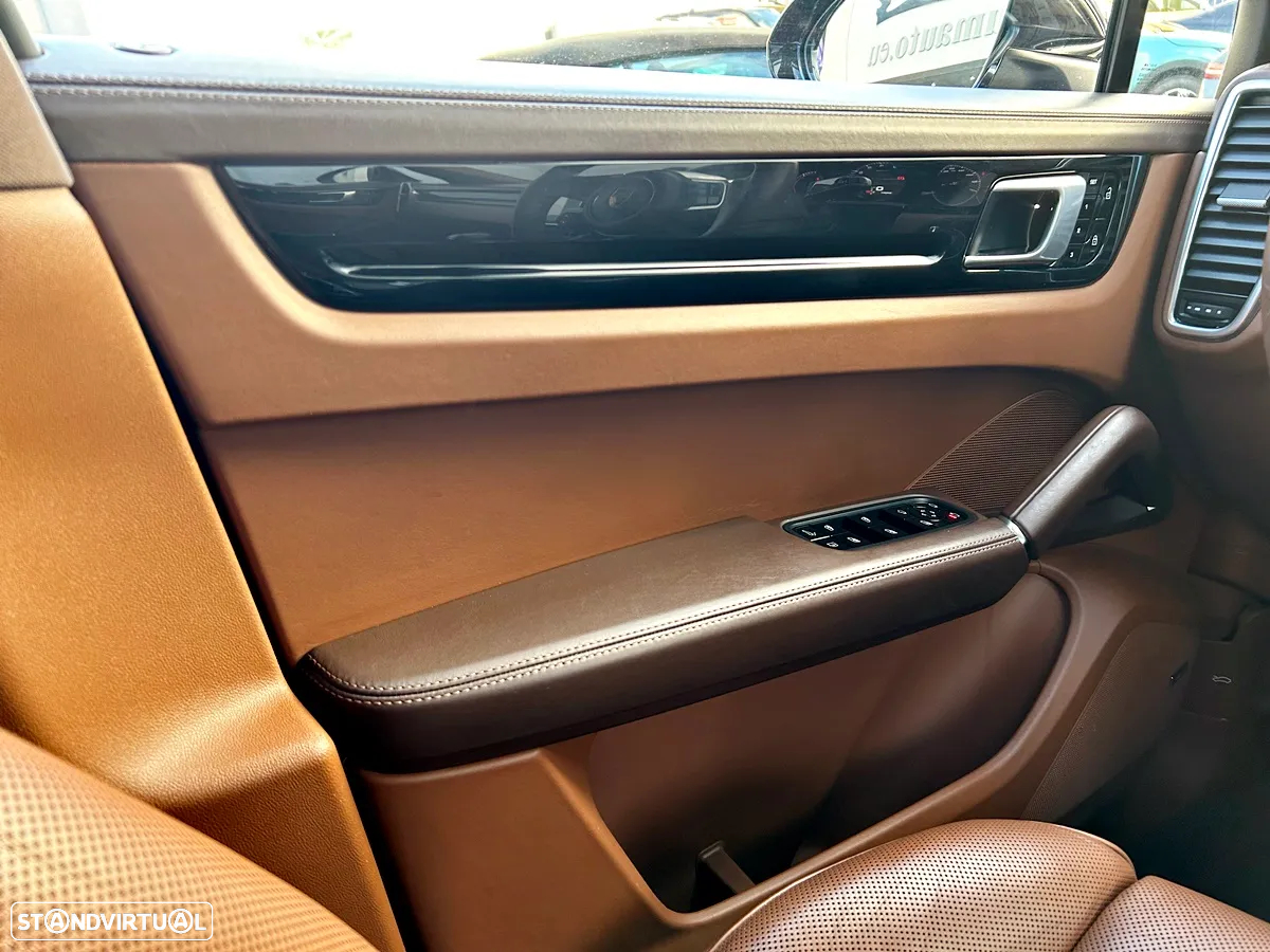 Porsche Cayenne E-Hybrid - 13