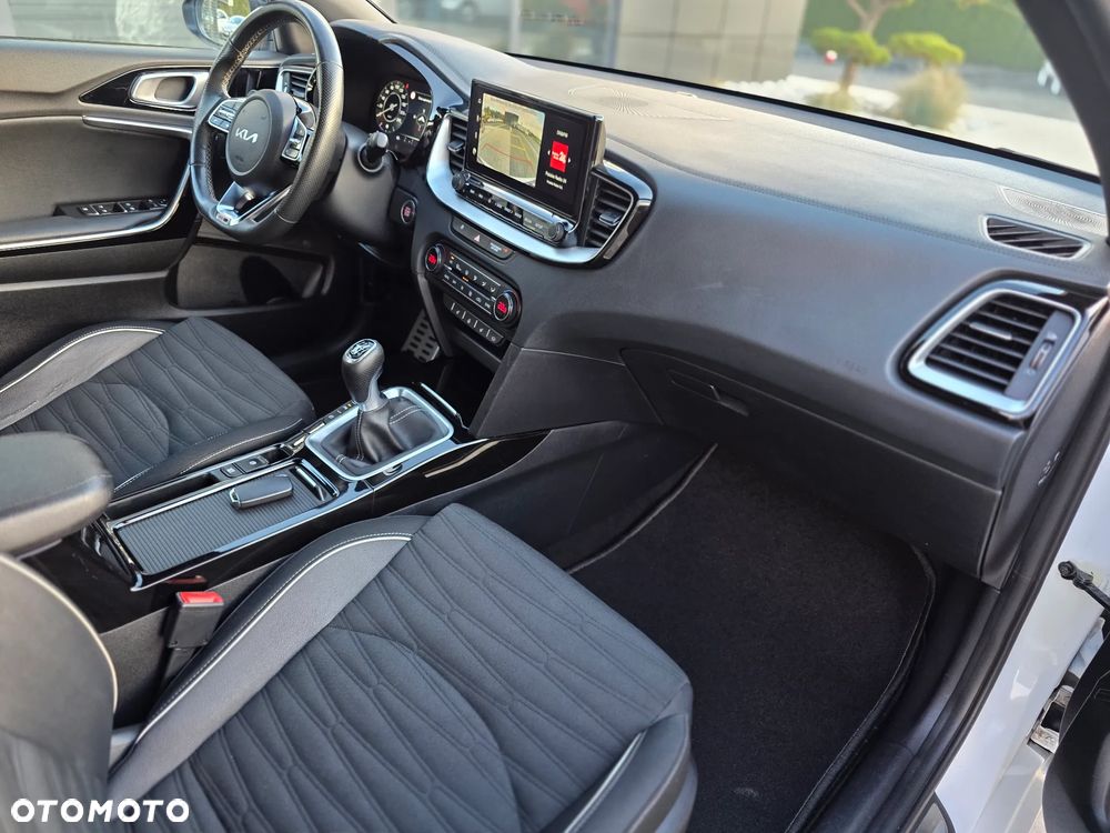 Kia ProCeed 1.5 T-GDI GT Line - 22