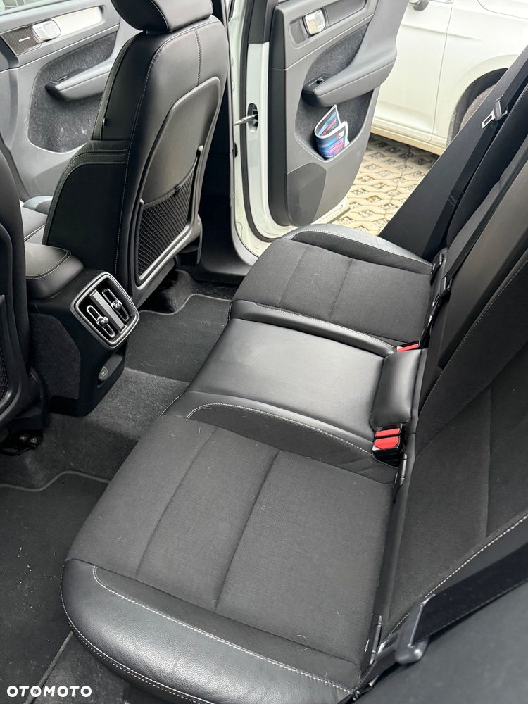 Volvo XC 40 T3 Momentum Pro - 11