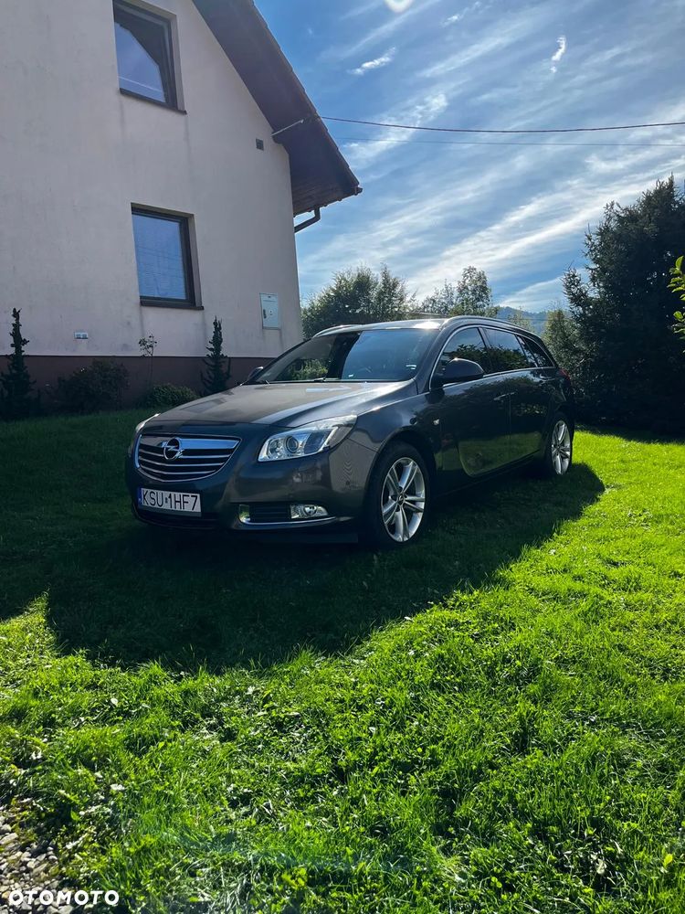 Opel Insignia 2.0 Turbo Sports Tourer 4x4 Automatik Active - 3