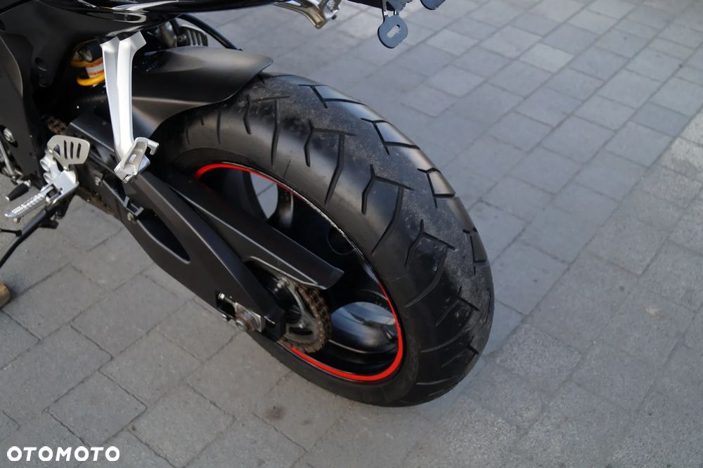 Suzuki GSX-R - 14