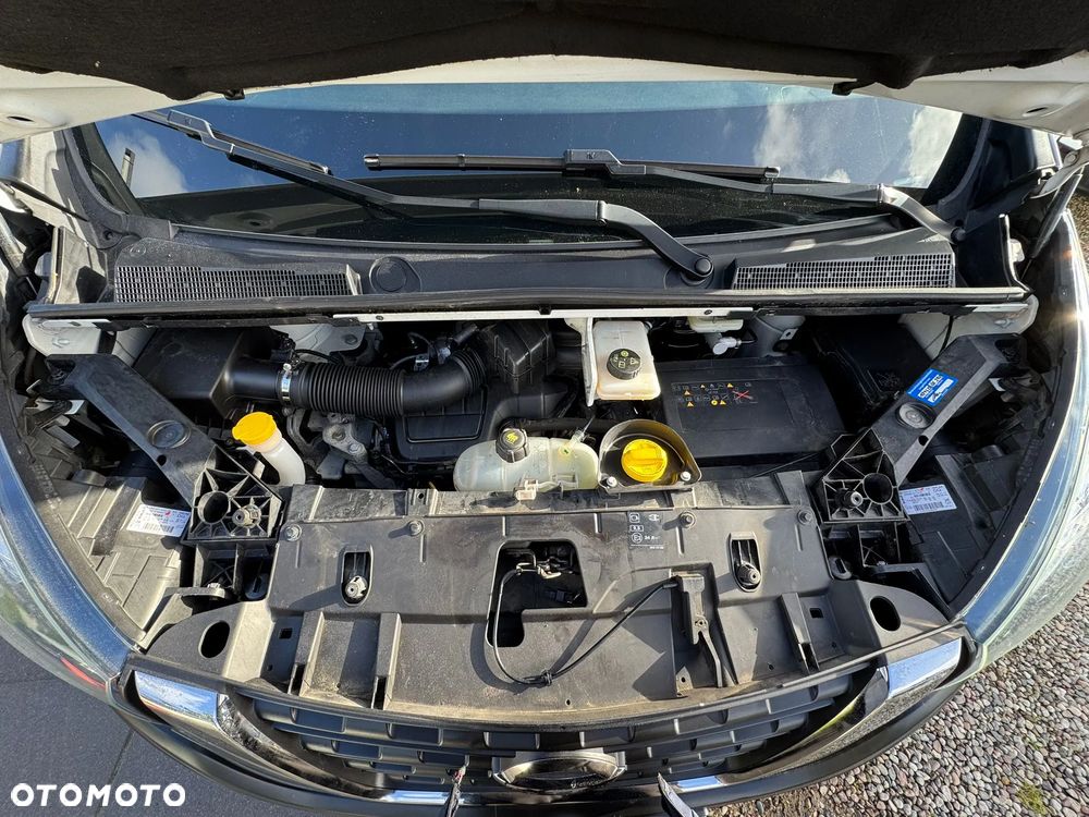 Nissan NV300 LONG BIAŁY - 16