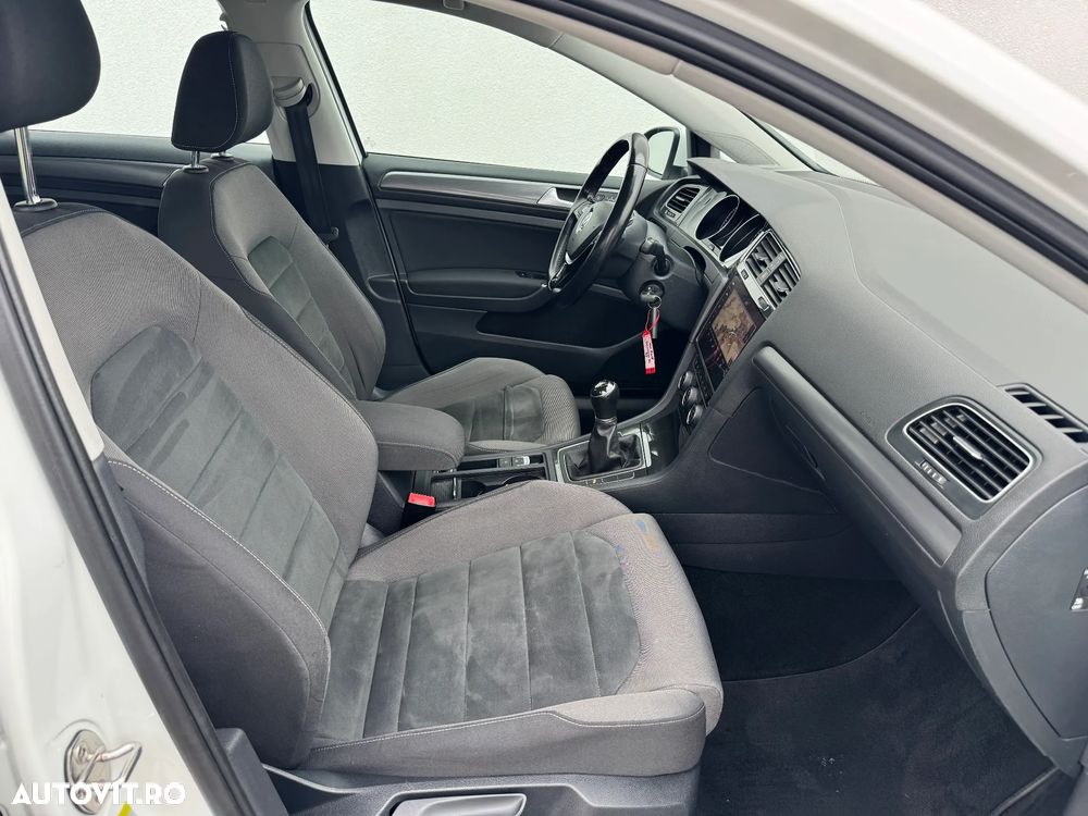 Volkswagen Golf 1.6 TDI Comfortline - 8