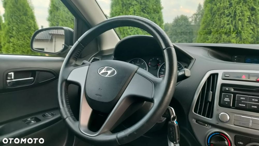 Hyundai i20 1.1 CRDi Intro Edition - 4