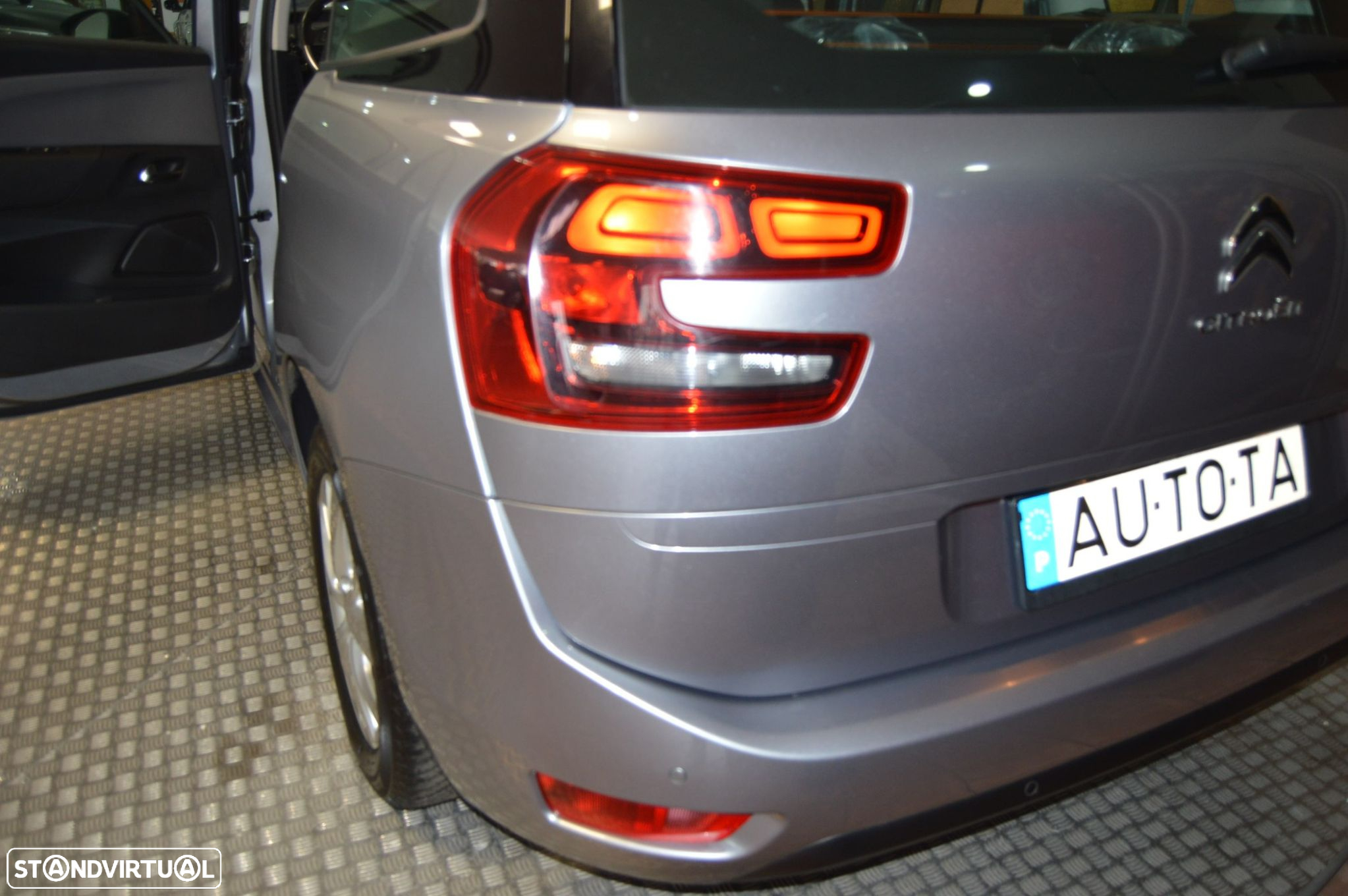 Citroën Grand C4 Spacetourer 1.5 BlueHDi Feel EAT8 - 21