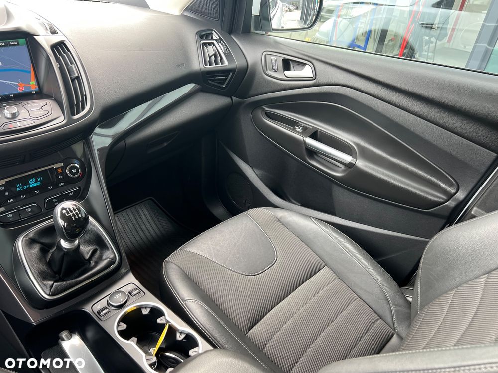 Ford Kuga 2.0 TDCi 2x4 Titanium - 19