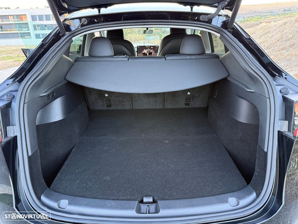 Tesla Model Y Standard - 28