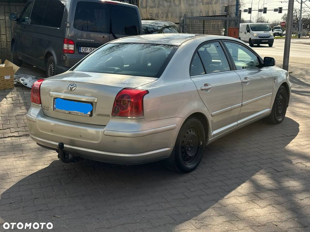 Toyota Avensis 2.0 D-Cat Sol - 10