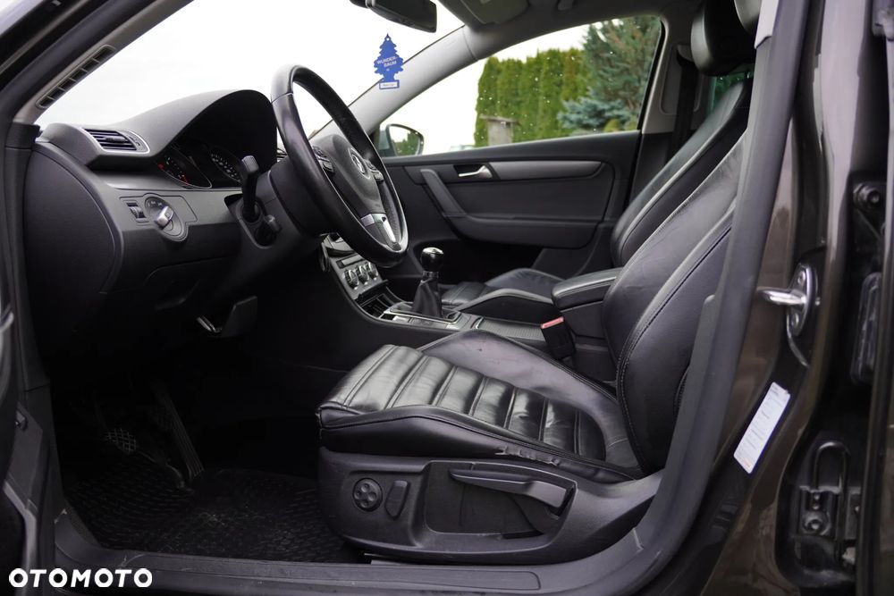 Volkswagen Passat Variant 2.0 TDI DPF Comfortline - 13