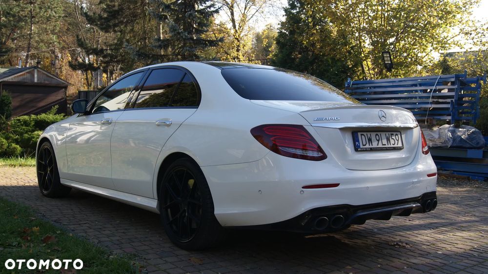 Mercedes-Benz Klasa E - 4