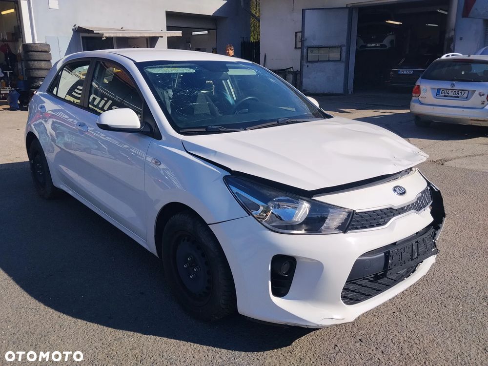 Kia Rio - 1