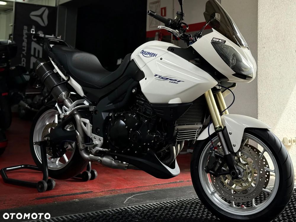 Triumph Tiger - 36