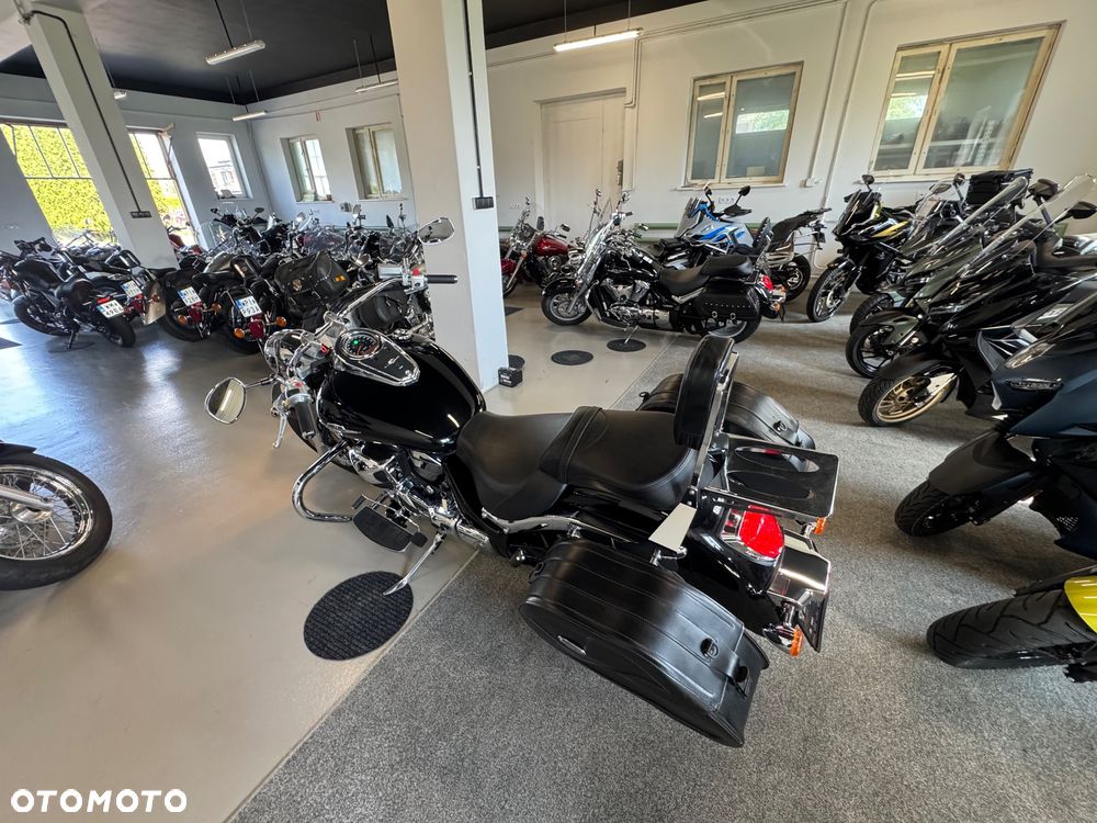 Suzuki Intruder - 6