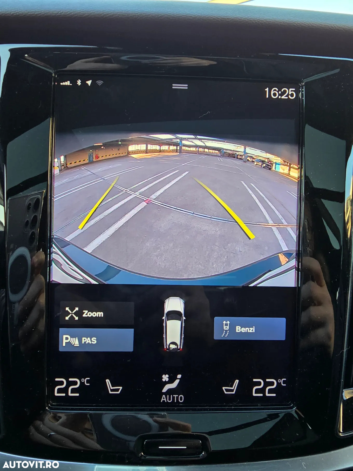 Volvo V60 T8 AWD Twin Engine Geartronic R-Design - 20