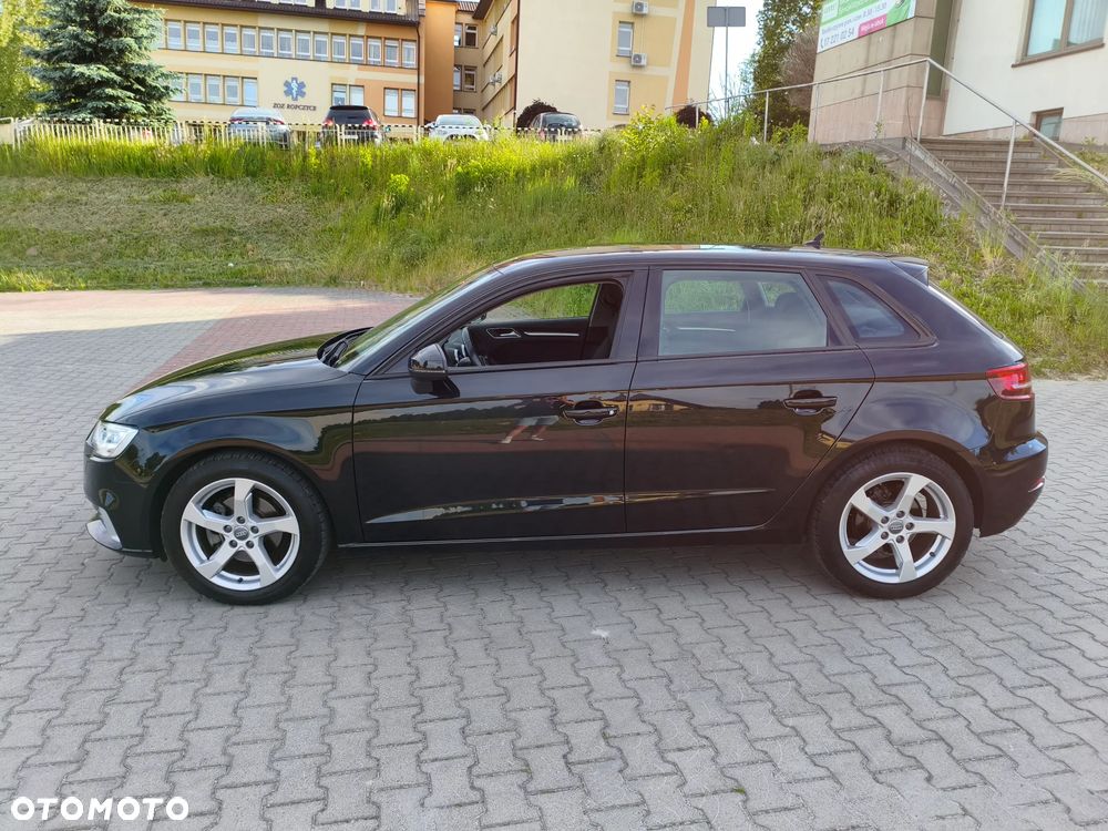 Audi A3 Sportback 1.6 TDI S tronic Attraction - 3